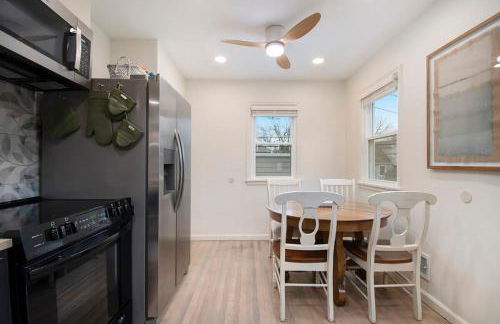 Adorable 2BR Hot Tub Close to Attractions - Foto 17