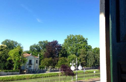 The Riverside Suite - Photo 13