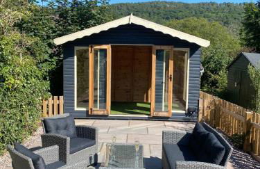 Cosy Cottage in Grindleford, Garden, Views & Walks on the Doorstep, 4 Guests - Photo 2