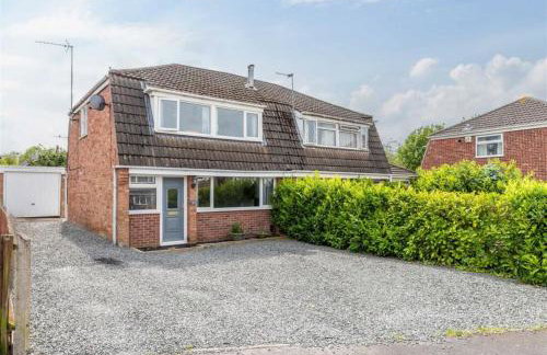 Wonderland 4 bedrooms 6 bed Castle Donnington EMA airport - Foto 1