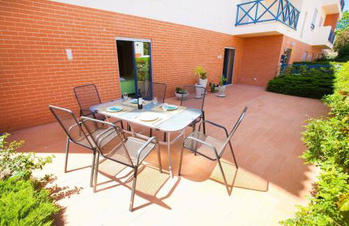 Fabulous Sunny Pool&Garden Condo by BeCherish - Foto 26