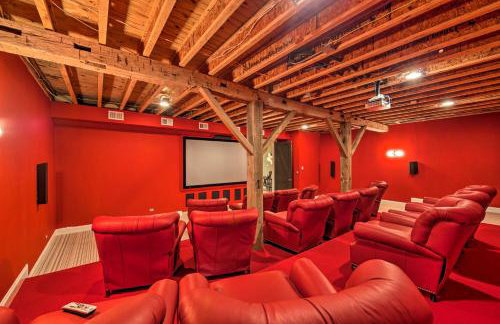 Luxe Barndominium with Home Gym, Theater, and More! - Foto 30