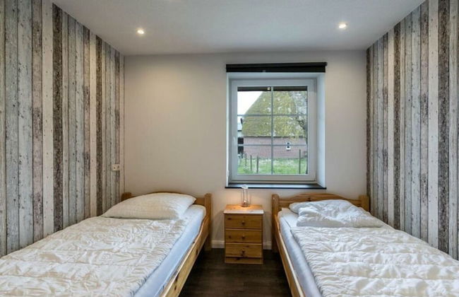 Wooden Holiday Home With a View of the Dike - Foto 2