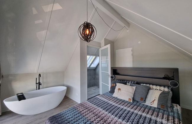 Luxurious Detached Water Villa With Jetty - Foto 5