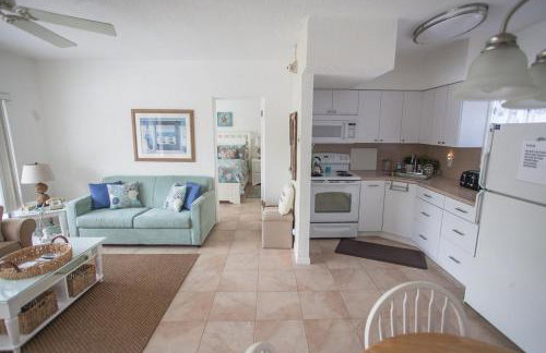 Sunrise Ocean Suites - Photo 76