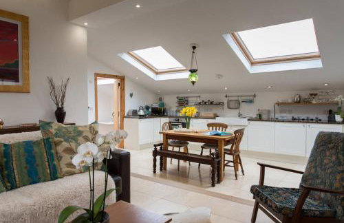 The Snuggery - Photo 12