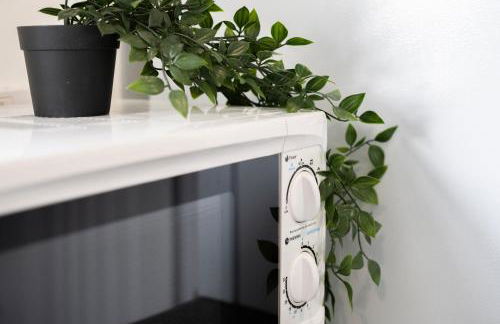 Modern - 2 Bed - Free Parking- by Holiday Homes - Foto 11