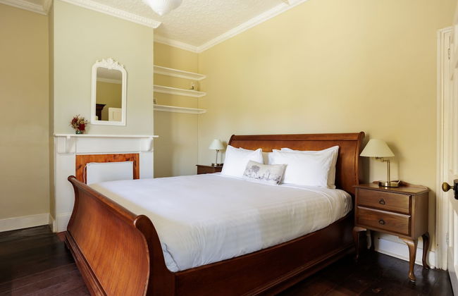 Wollaston House by the BnB Collection - Photo 4