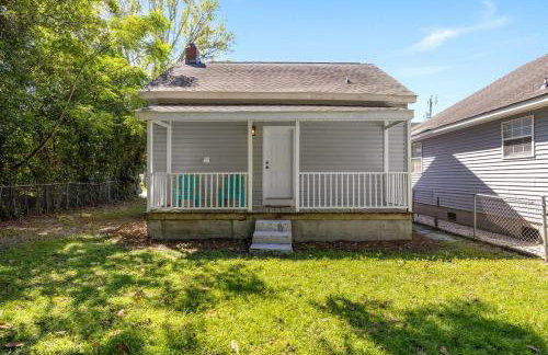 Private Downtown Bungalow Near Riverwalk & Beaches - Photo 21