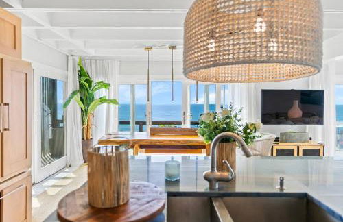 Surfside Villa by Rove Travel - Oceanfront Home with Hot Tub - Foto 16