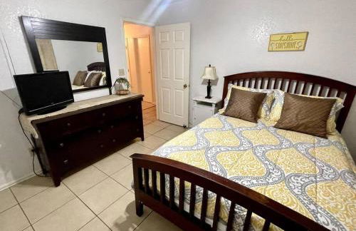 Rest, Relax & enjoy the entire cozy vacational home! - Photo 14