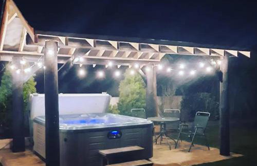 The Loft at Rock Cottage with hot tub - Foto 9