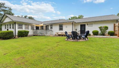 5BR with Game Room & Huge Backyard - Foto 4