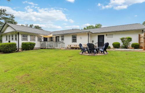 5BR with Game Room & Huge Backyard - Foto 4