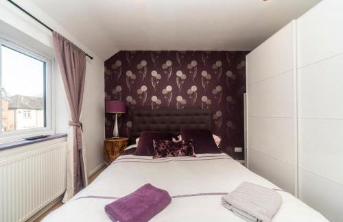 6 bedrooms beautiful home 3 bathrooms, quiet location with garden near Legoland Windsor Heathrow - Foto 34