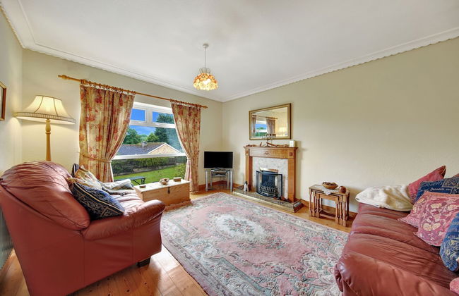 Host Stay Avoca Cottage - Photo 2