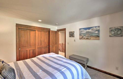 Lake Lovers Oasis Hot Tub and Mt Rainier View! - Foto 21