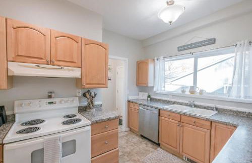 5 Bedroom House Cheerful Bungalow with AC Pet Friendly - Foto 18