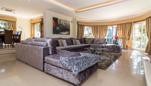 Luxury Villa with Private Pool, Gym & Leisure Room by Gale Beach LM25 - Foto 5