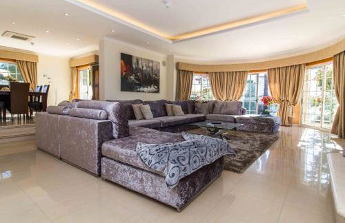 Luxury Villa with Private Pool, Gym & Leisure Room by Gale Beach LM25 - Foto 5