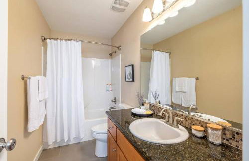 Quiet, Four bedrooms, 2 King Beds - Photo 25