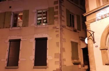 Appartement entier - Centre ville - Batiment historique - Foto 5