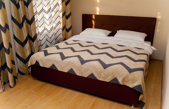 Modern History Apartments - Photo 3