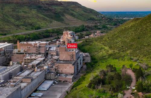 Unbeatable Location Golden Condo - Walk Everywhere - Photo 20