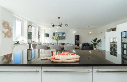 Luxus City Apartment - für Gruppen & Familien mit Whirlpool, Terrasse & Grill - Top Lage - Foto 27