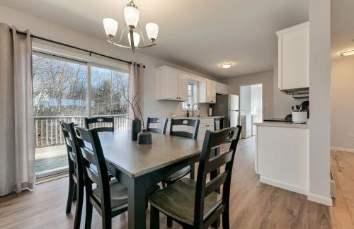 3 BR Private Pondside View New Reno [Moose Lodge] - Foto 11