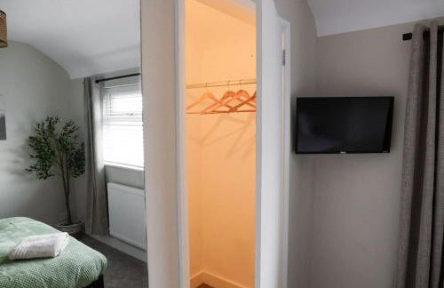 'Station House' Cosy Renovated Family-Friendly Home in Runcorn, Cheshire - Train Station Liverpool Chester Links, Brindley Theatre - Foto 26