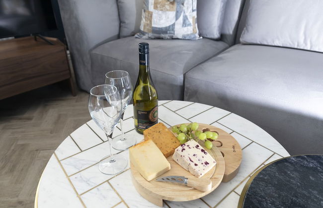 Elliot Oliver - Stunning 6 Bedroom Regency House With Parking - Photo 21