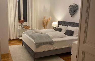 Altbau-Oase der Eleganz: Stadtnaher Komfort pur - Foto 8