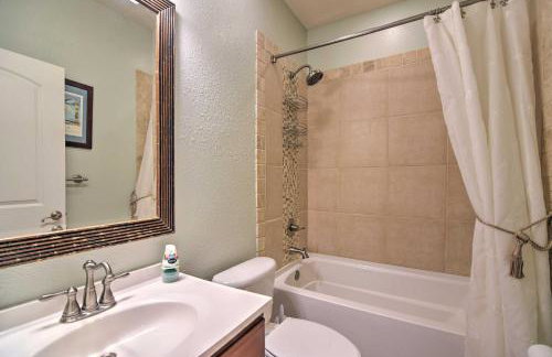 Waveland Family House, 4-Minute Drive to the Beach - Foto 26