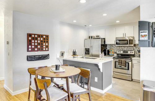 Game Night Downtown - BSU - Slots - Over 100 Games - Foto 8