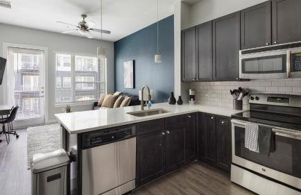 Landing Stylish 1BD Yoga Studio Gym - Photo 46