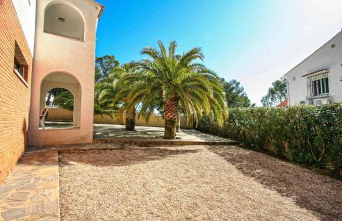 Beautiful Home In Calp With Wifi - Photo 8