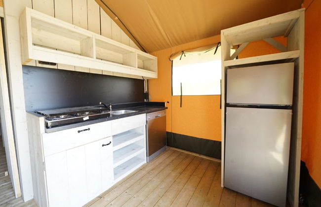 2 bedroom House in Biddinghuizen with swimming pool and terrace - Photo 2