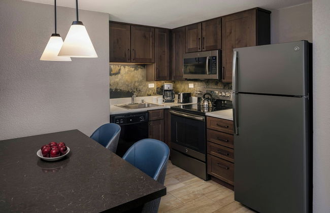 Marriott's Mountain Valley Lodge at Breckenridge - Photo 6