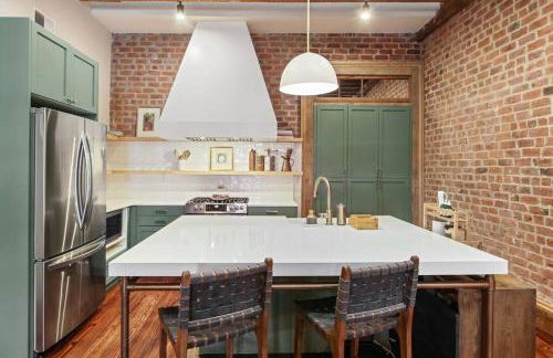 Historic Garden District 5BR with Parking and Balcony - Foto 12