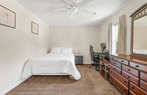 Prime Location 2 BR Oasis with Washer and Dryer - Foto 4