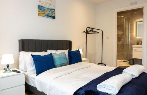 Modern 2 Bed near Wythenshawe Hospital and Manchester Airport With Parking - Foto 13