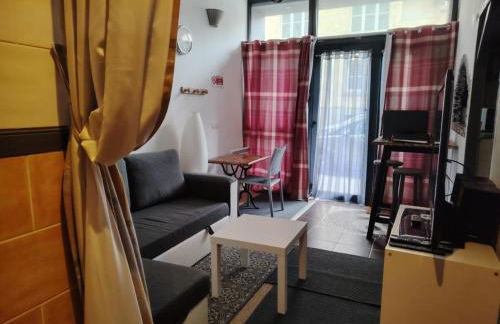 CAEN le Port - Photo 1