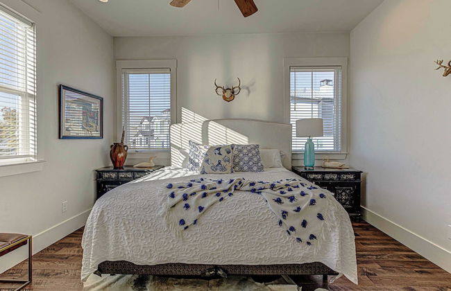 Immaculate Waterfront Home for 16 w/ Private Dock! - Foto 6