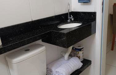 AP Climatizado aconchego com Mercado em frente - Foto 13