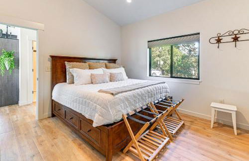 Dreamy Hilltop View Roseburg Retreat with Hot Tub! - Foto 13