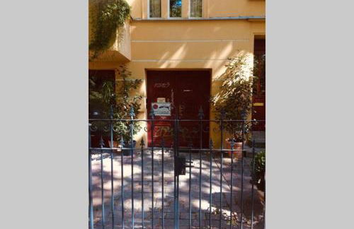 Beautiful Backyard Remise - Photo 24