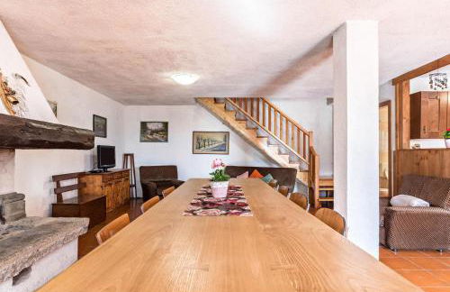 Baita Rustica immersa nel verde - Photo 9