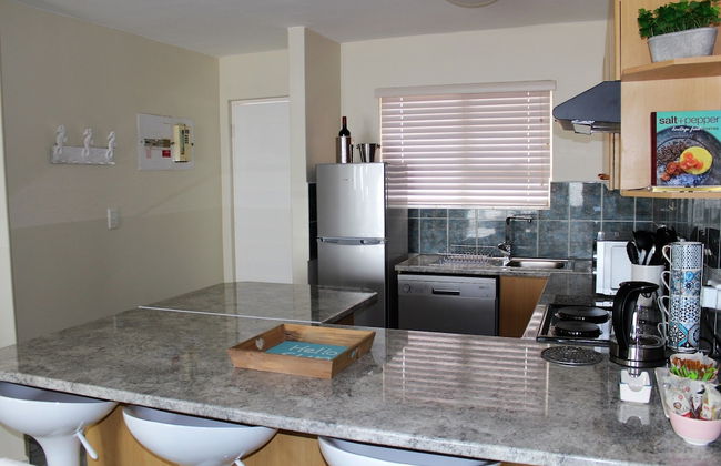 Stay Spectacular - Photo 17