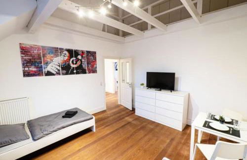 Große Monteurwohnung in Villa – 4 Zimmer, WLAN, TV, Küche – Ahrensburg Nähe Hamburg - OD06b - Foto 1